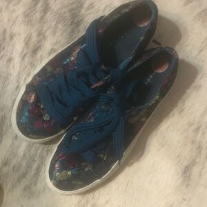 Madden Girl teal shoes in woman’s size 7